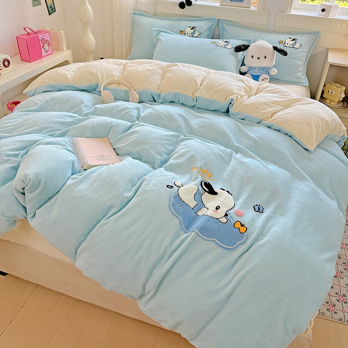 91家纺网 家纺一手货源 找家纺 KT猫直营店 2025新款高克重大毛巾绣牛奶绒卡通四件套 快乐小狗