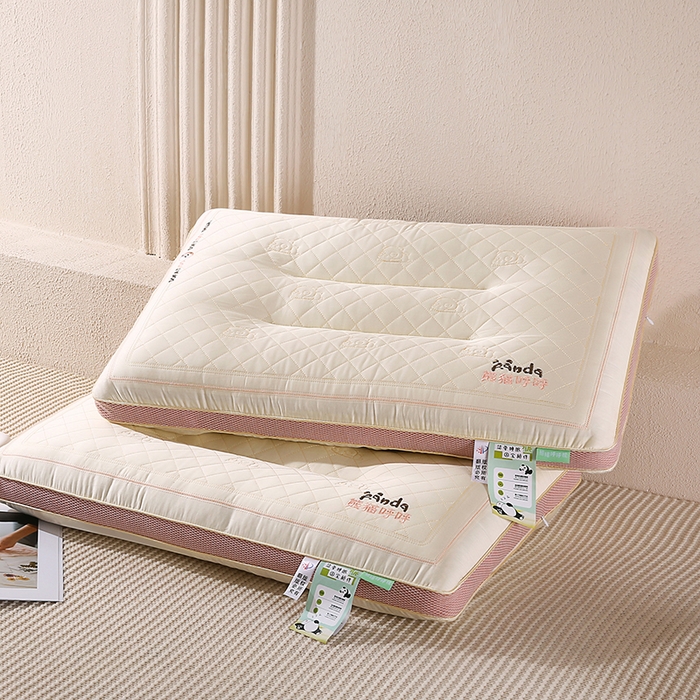 91家纺网 家纺一手货源 找家纺 金牛枕芯 2025新款熊猫呼呼乳胶夹层儿童成人枕头枕芯 熊猫趴趴-粉