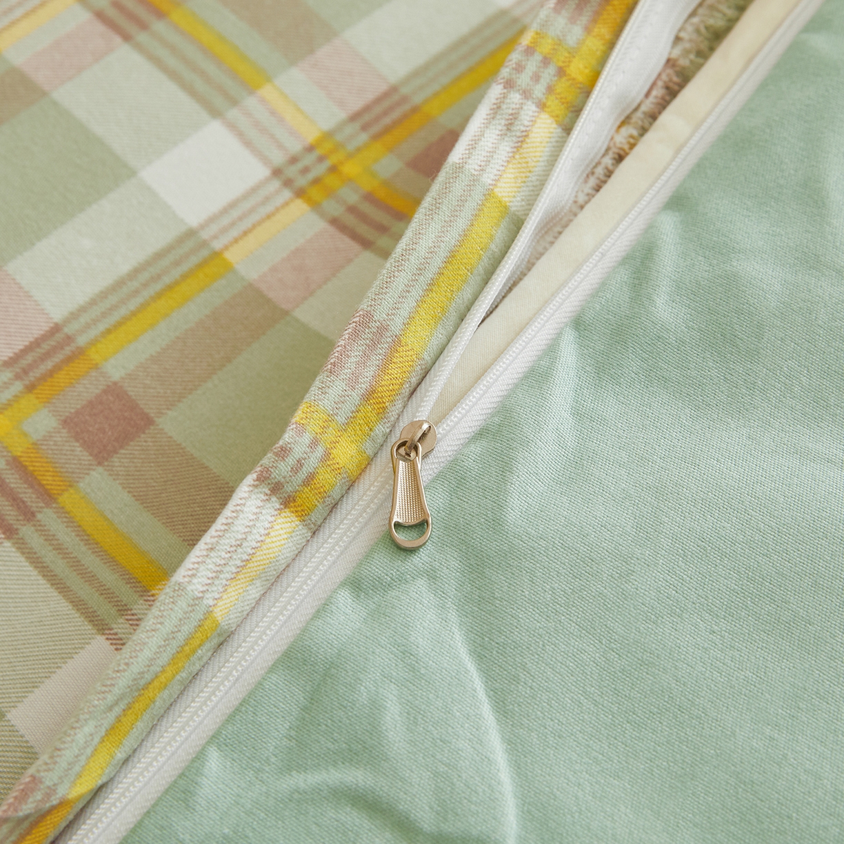 91家纺网 家纺一手货源 找家纺 逸居家纺  2025新款A类可拆洗水洗棉棉花被冬被 莫奈格 绿