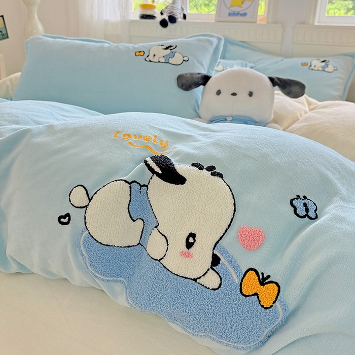 91家纺网 家纺一手货源 找家纺 KT猫直营店 2025新款高克重大毛巾绣牛奶绒卡通四件套 快乐小狗