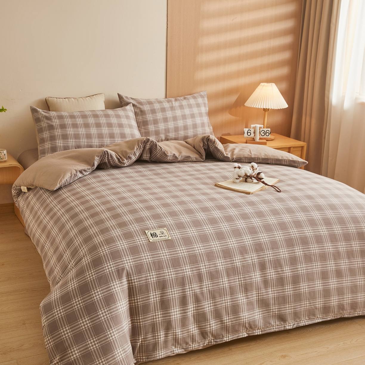 91家纺网 家纺一手货源 找家纺 逸居家纺  2025新款A类可拆洗水洗棉棉花被冬被 深咖格