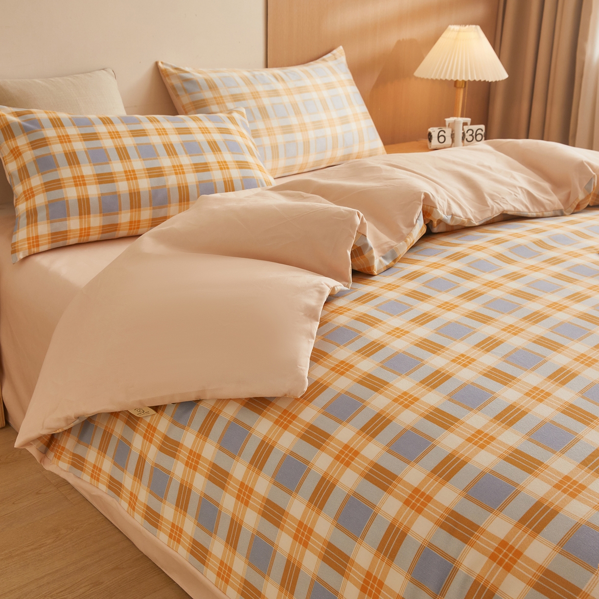 91家纺网 家纺一手货源 找家纺 逸居家纺  2025新款A类可拆洗水洗棉棉花被冬被 紫橙格