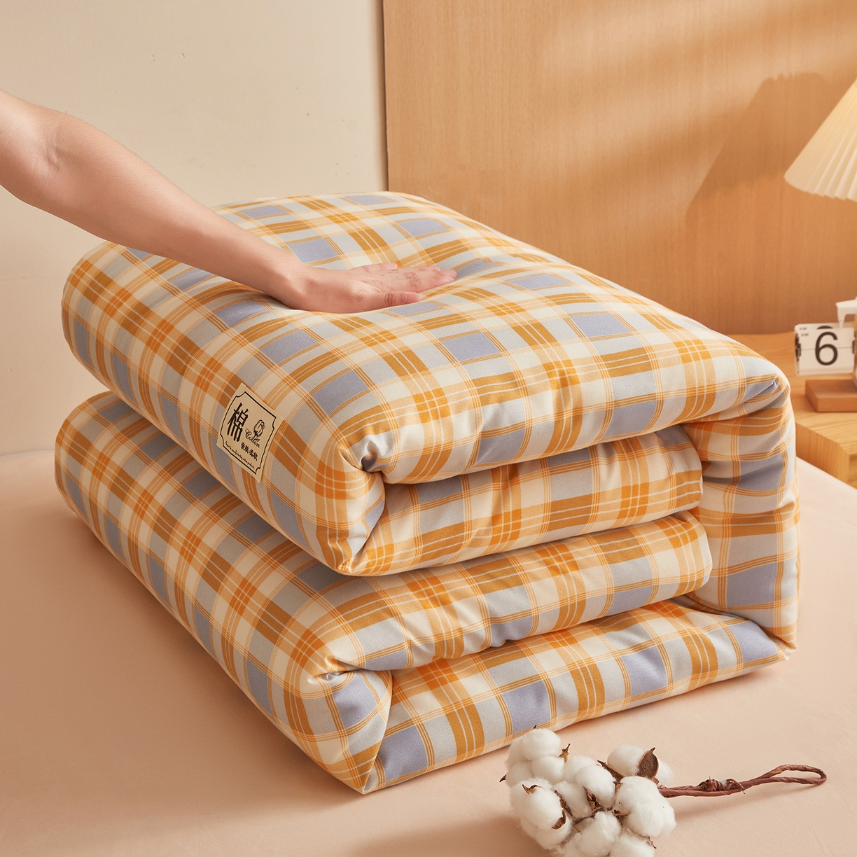 91家纺网 家纺一手货源 找家纺 逸居家纺  2025新款A类可拆洗水洗棉棉花被冬被 紫橙格