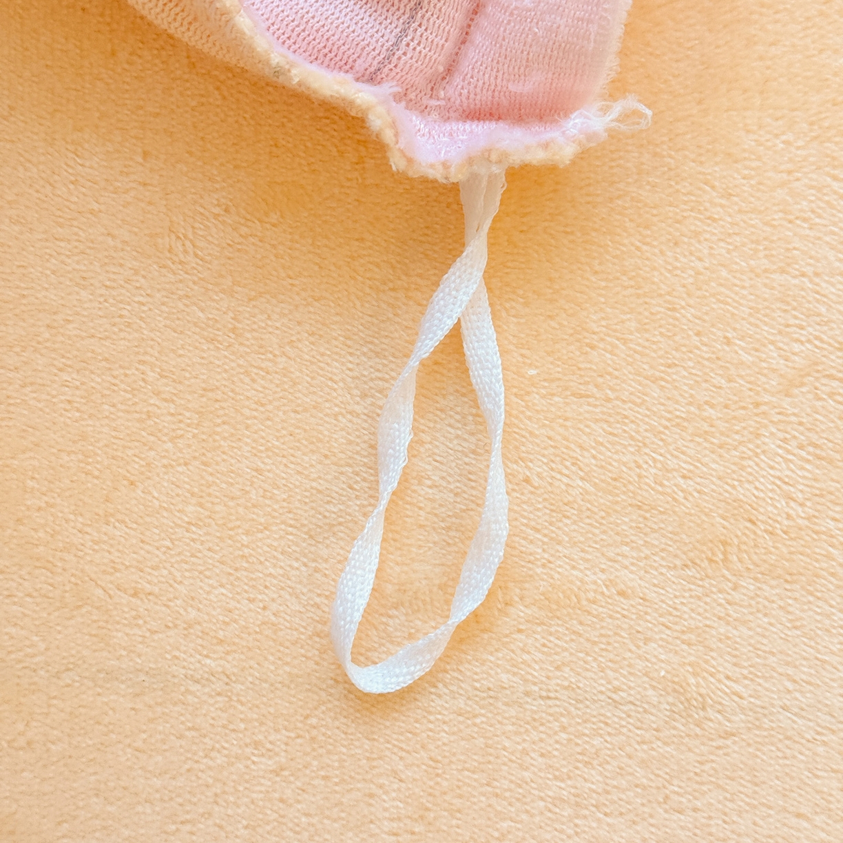 91家纺网 家纺一手货源 找家纺 KT猫直营店 2025新款高克重大版毛巾绣牛奶绒卡通四件套 开心卷卷猪