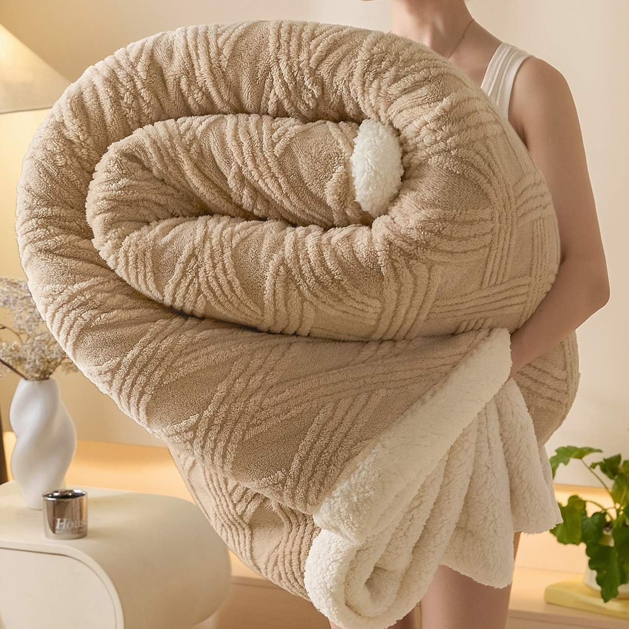 91家纺网 家纺一手货源 找家纺 欧邦 2025新款提花塔芙绒羊羔绒毛毯-素简系列 素简-卡其