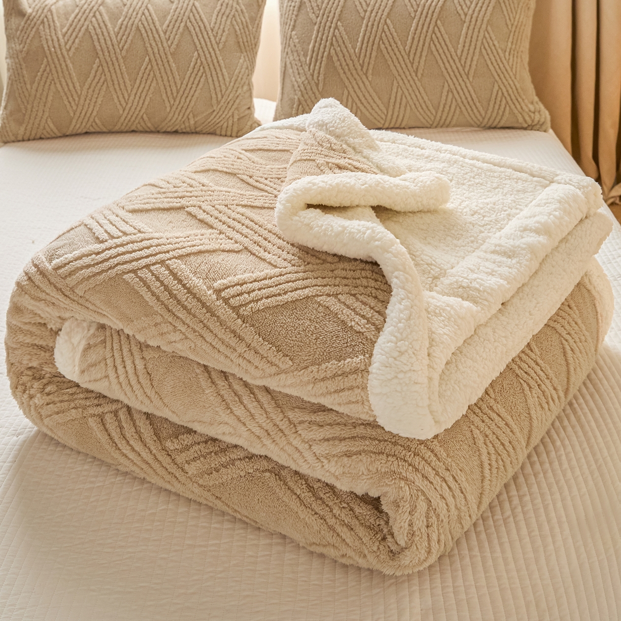 91家纺网 家纺一手货源 找家纺 欧邦 2025新款提花塔芙绒羊羔绒毛毯-素简系列 素简-卡其