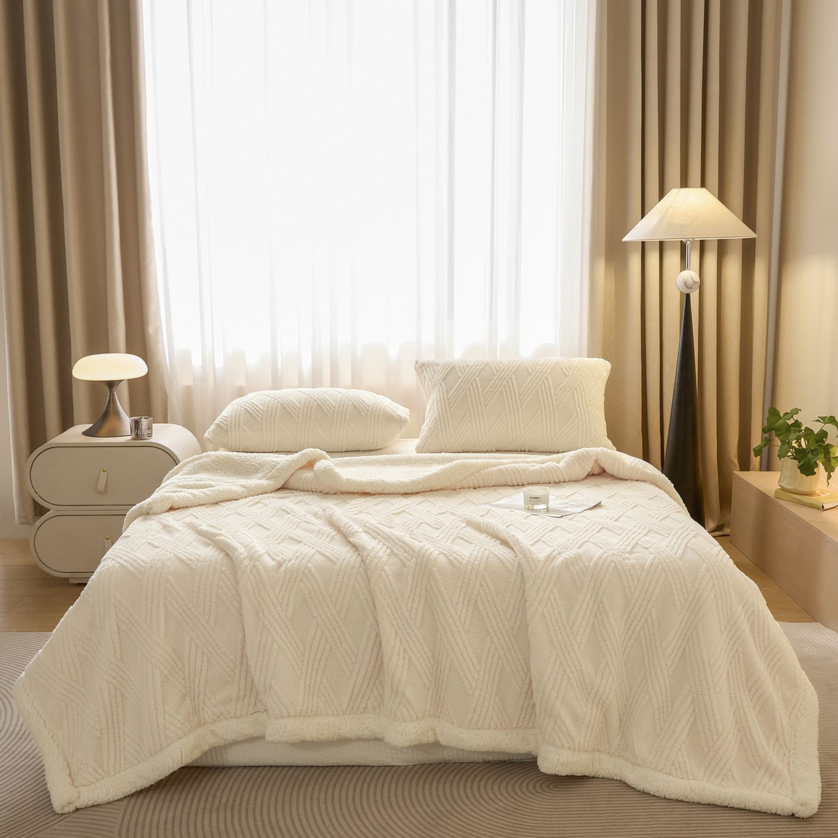 91家纺网 家纺一手货源 找家纺 欧邦 2025新款提花塔芙绒羊羔绒毛毯-素简系列 素简-米白