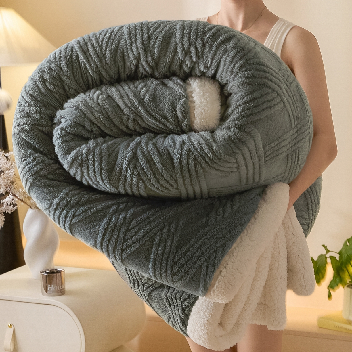 91家纺网 家纺一手货源 找家纺 欧邦 2025新款提花塔芙绒羊羔绒毛毯-素简系列 素简-深灰