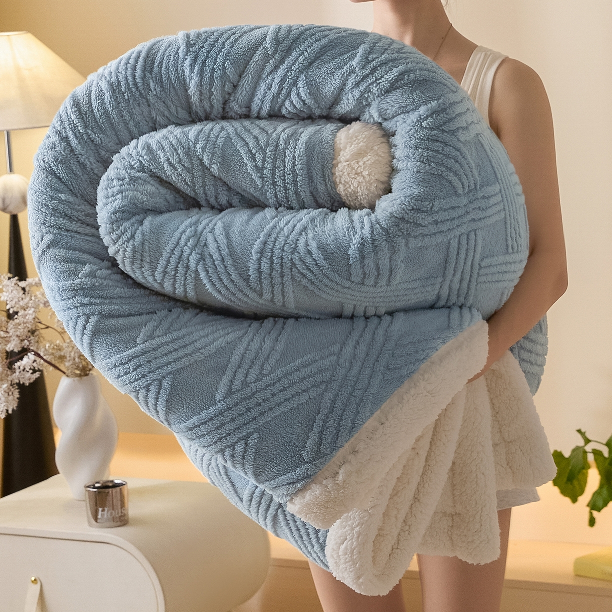 91家纺网 家纺一手货源 找家纺 欧邦 2025新款提花塔芙绒羊羔绒毛毯-素简系列 素简-雾蓝