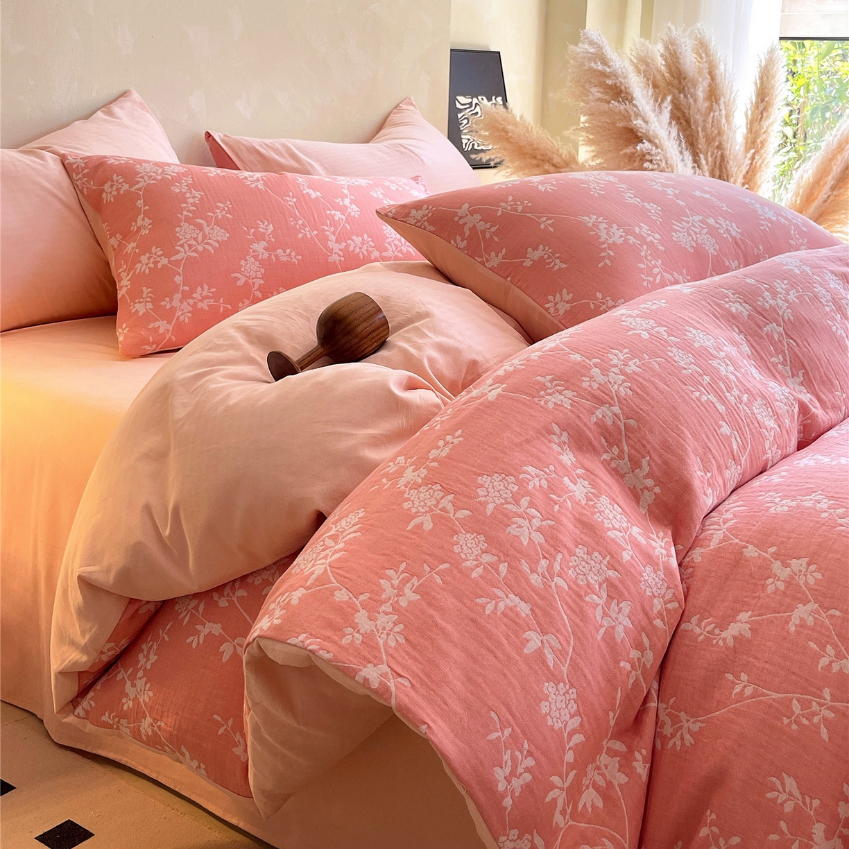 91家纺网 家纺一手货源 找家纺 佰亿莱 2026新款棉麻双层纱四件套第二批 南枝-粉