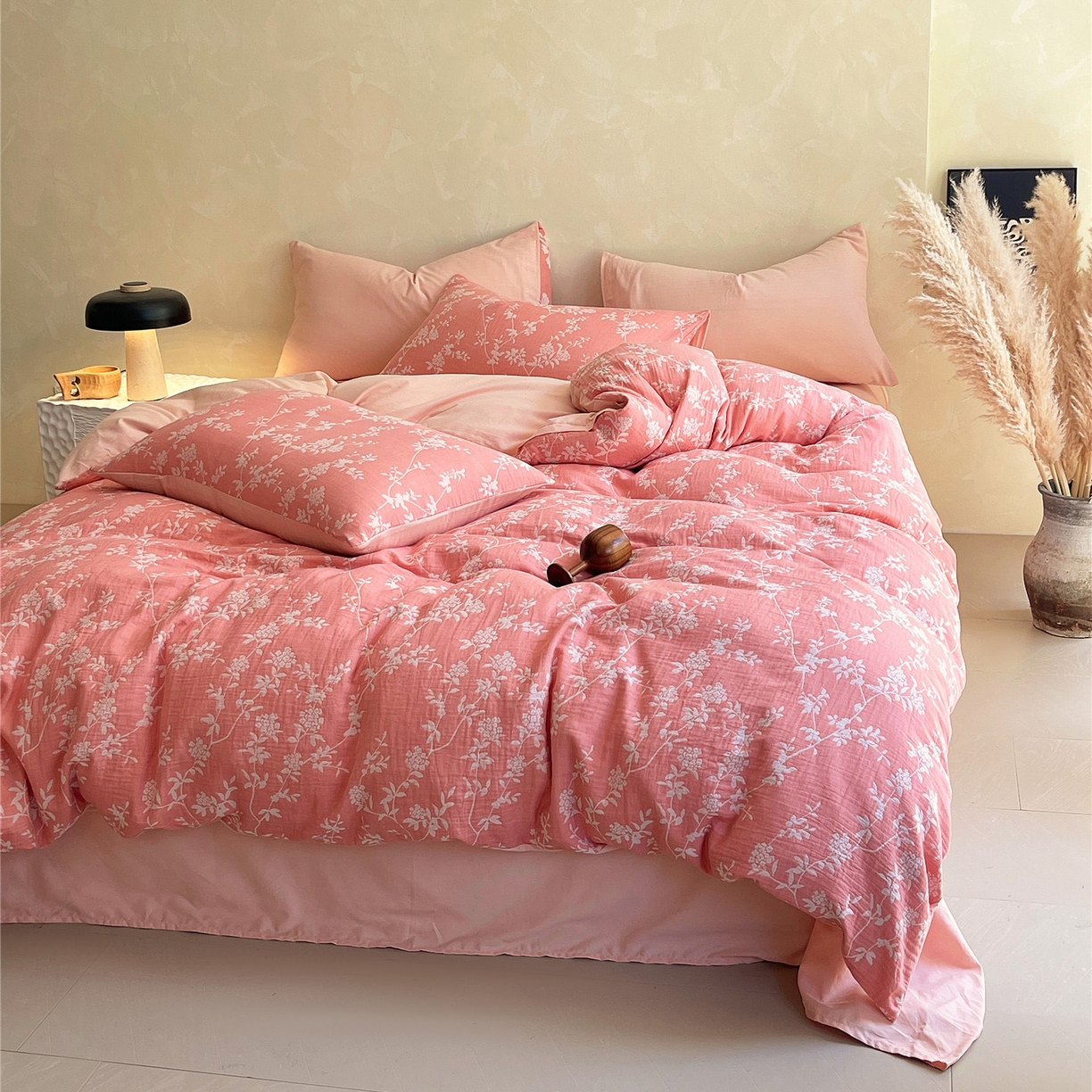 91家纺网 家纺一手货源 找家纺 佰亿莱 2026新款棉麻双层纱四件套第二批 南枝-粉