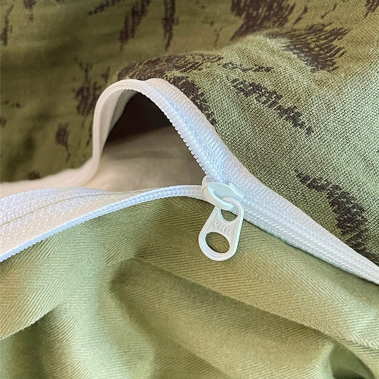 91家纺网 家纺一手货源 找家纺 佰亿莱 2026新款棉麻双层纱四件套第二批 青黛-森林绿