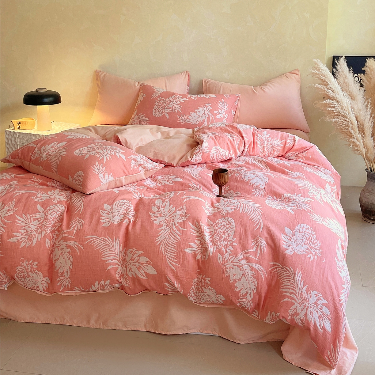 91家纺网 家纺一手货源 找家纺 佰亿莱 2026新款棉麻双层纱四件套第二批 夏日森林-粉