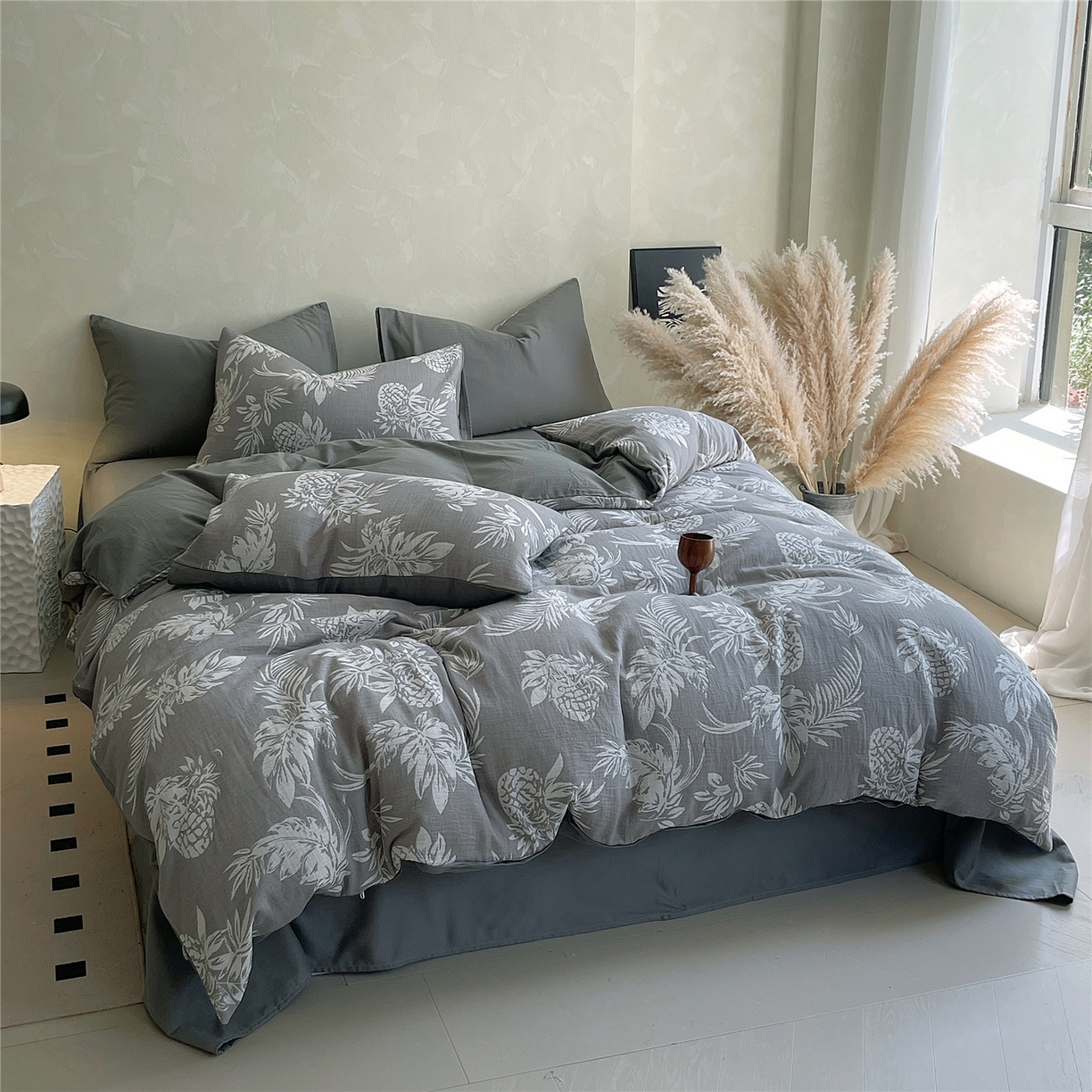 91家纺网 家纺一手货源 找家纺 佰亿莱 2026新款棉麻双层纱四件套第二批 夏日森林-灰