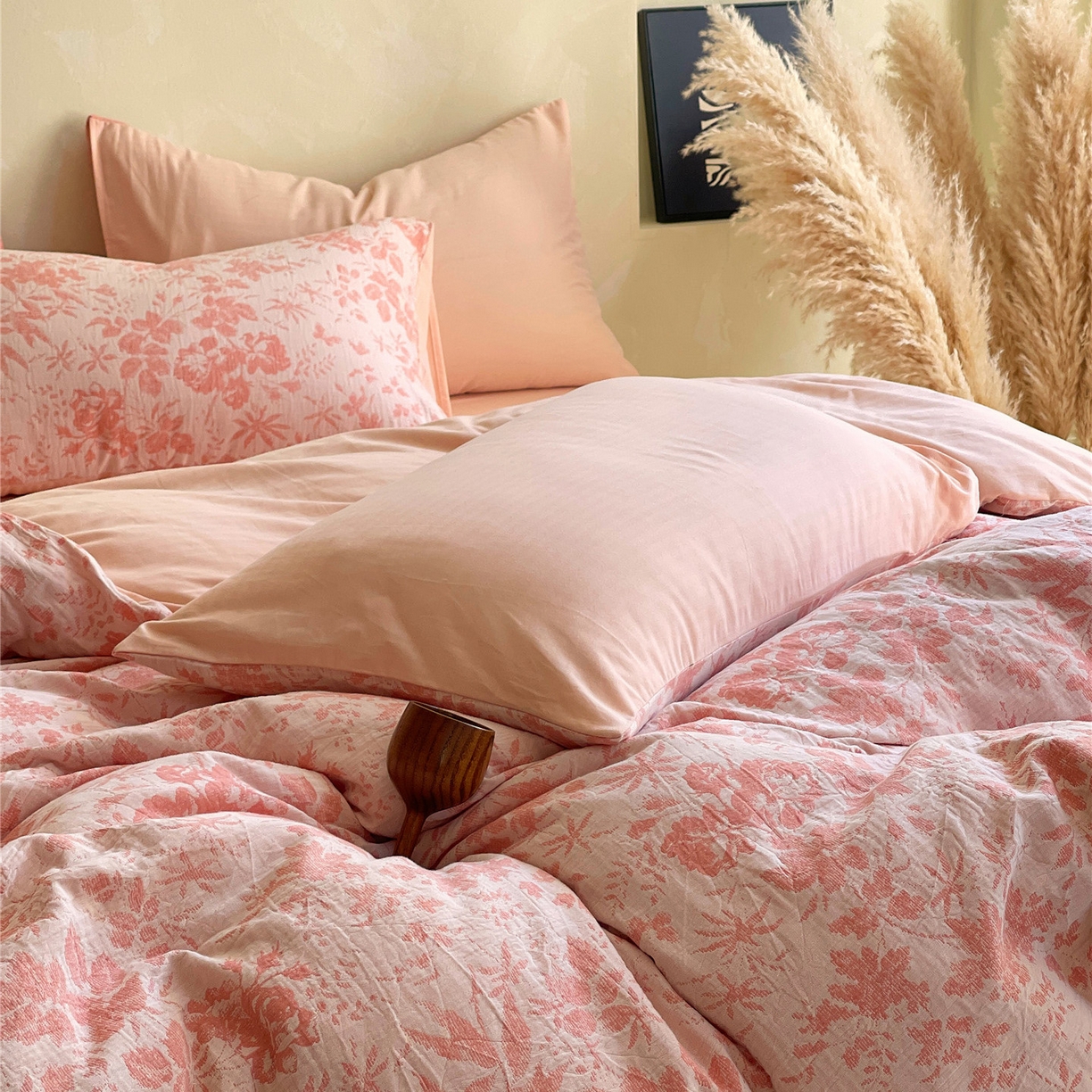 91家纺网 家纺一手货源 找家纺 佰亿莱 2026新款棉麻双层纱四件套第二批 青黛-仙女粉