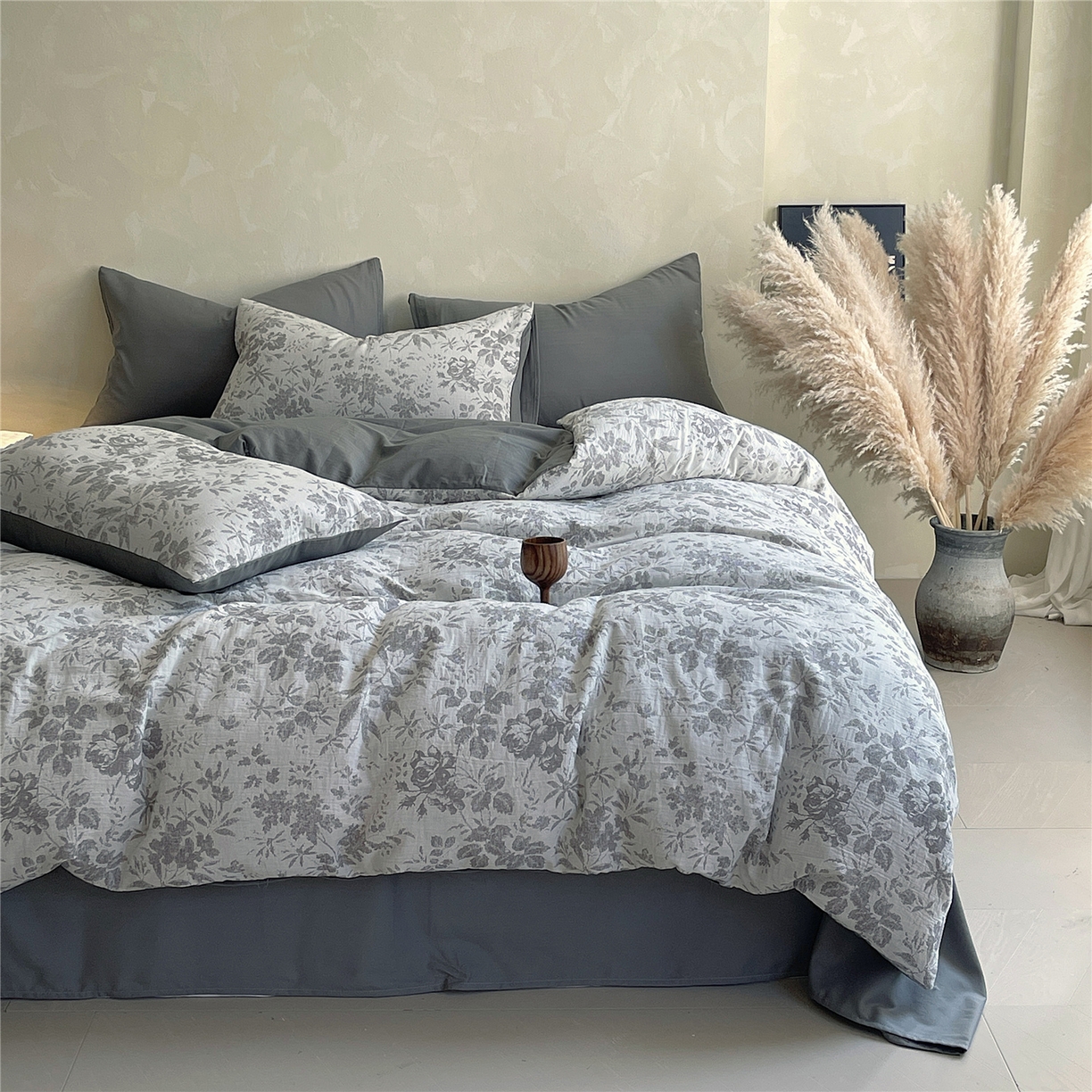 91家纺网 家纺一手货源 找家纺 佰亿莱 2026新款棉麻双层纱四件套第二批 青黛-银灰