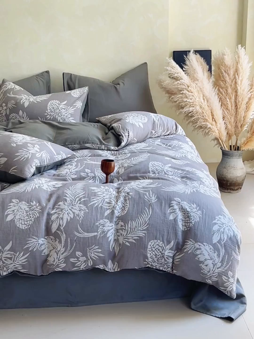 91家纺网 家纺一手货源 找家纺 佰亿莱 2026新款棉麻双层纱四件套第二批 夏日森林-灰