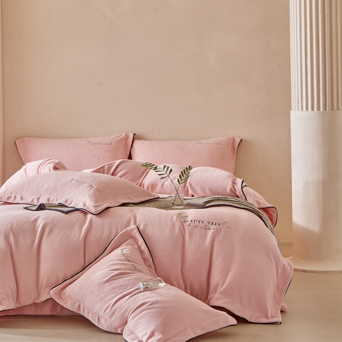 91家纺网 家纺一手货源 找家纺 孑寐家纺 2025新款进口加厚艾尼绒四件套 艾尼绒-粉色