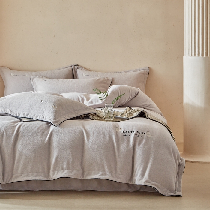 91家纺网 家纺一手货源 找家纺 孑寐家纺 2025新款进口加厚艾尼绒四件套 艾尼绒-灰色