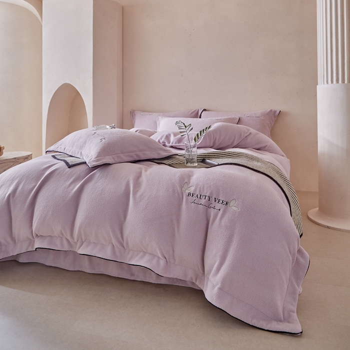 91家纺网 家纺一手货源 找家纺 孑寐家纺 2025新款进口加厚艾尼绒四件套 艾尼绒-紫色