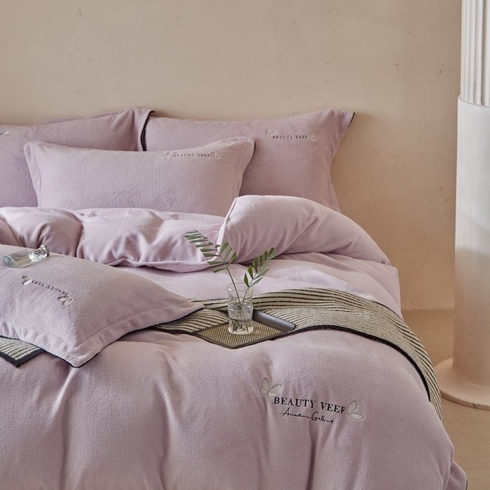 91家纺网 家纺一手货源 找家纺 孑寐家纺 2025新款进口加厚艾尼绒四件套 艾尼绒-紫色