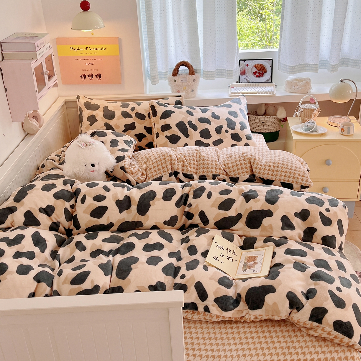 91家纺网 家纺一手货源 找家纺 桃子家居 2025新款A类ins小清新少女奶油卡通可爱加厚牛奶绒四件套 绒-豹点点绿咖