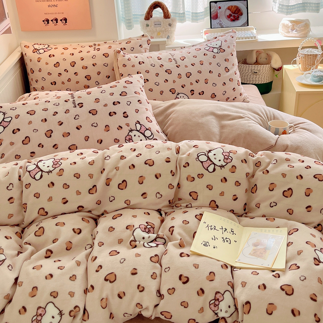 91家纺网 家纺一手货源 找家纺 桃子家居 2025新款A类ins小清新少女奶油卡通可爱加厚牛奶绒四件套 绒-豹纹心心猫咖