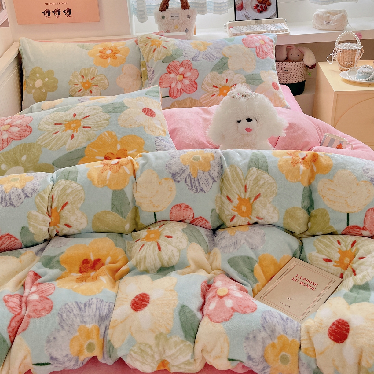 91家纺网 家纺一手货源 找家纺 桃子家居 2025新款A类ins小清新少女奶油卡通可爱加厚牛奶绒四件套 绒-缤纷花园