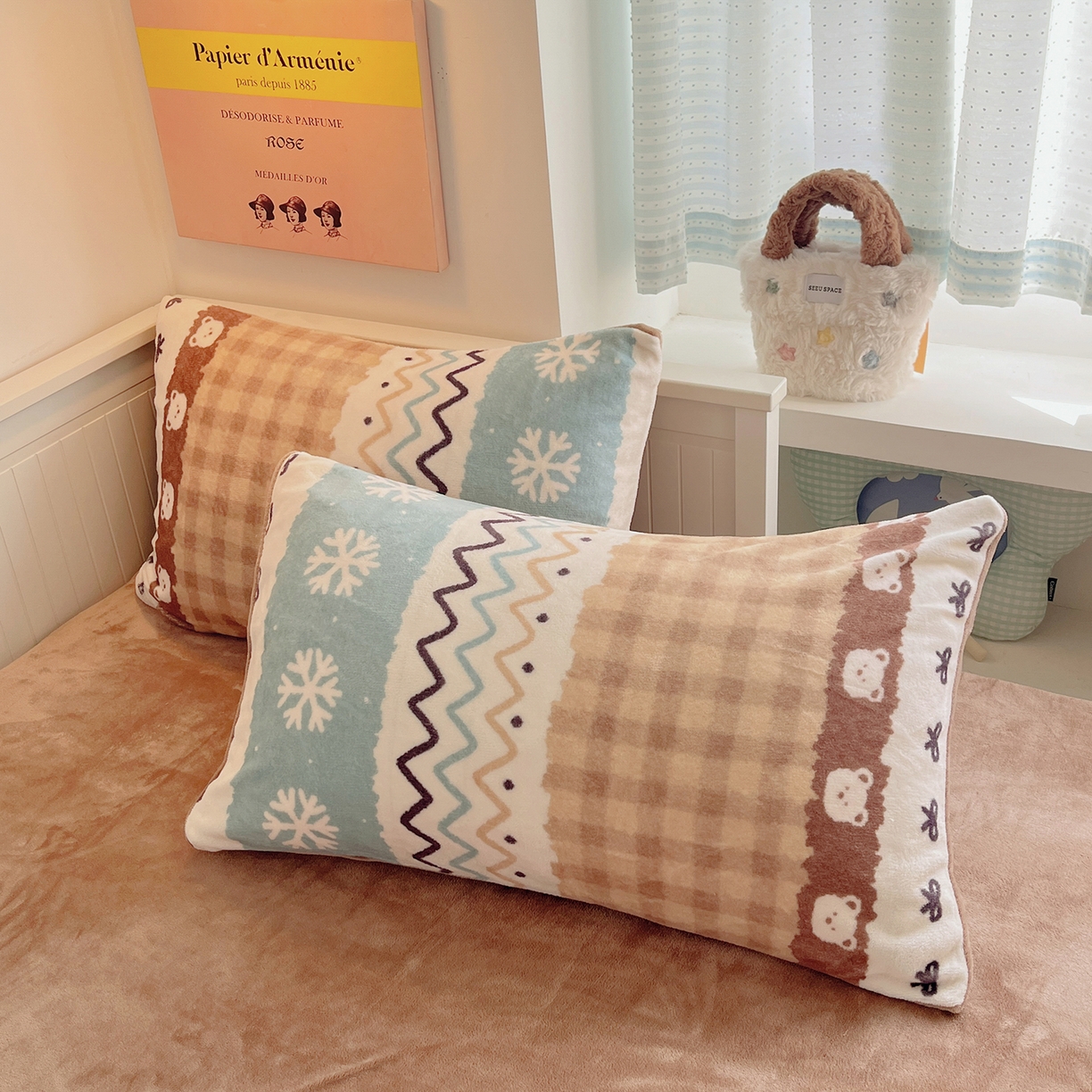 91家纺网 家纺一手货源 找家纺 桃子家居 2025新款A类ins小清新少女奶油卡通可爱加厚牛奶绒四件套 绒-菲尔岛小熊