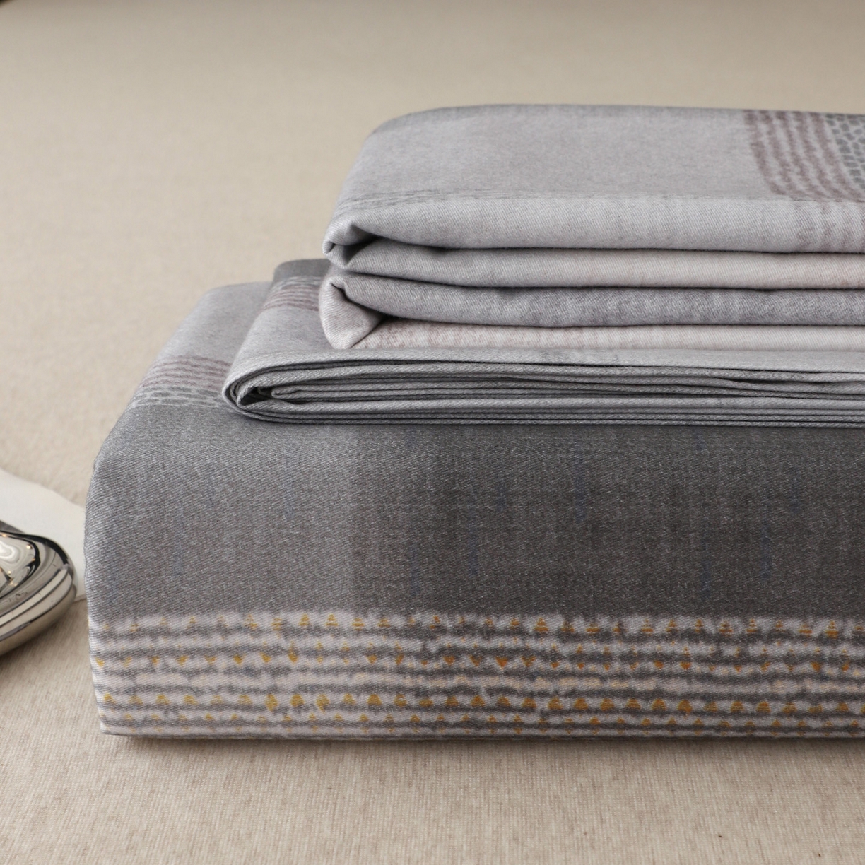 91家纺网 家纺一手货源 找家纺 金盛纺 2025新款全棉纯棉加厚磨毛印花单品床单 床单单件 轻织漫冬