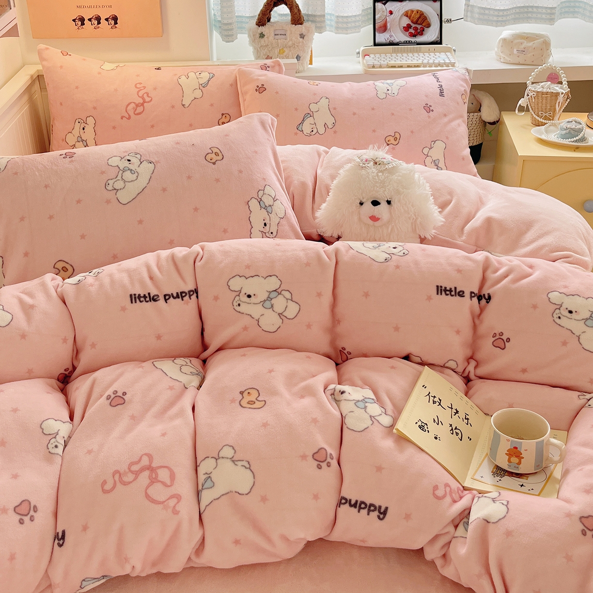 91家纺网 家纺一手货源 找家纺 桃子家居 2025新款A类ins小清新少女奶油卡通可爱加厚牛奶绒四件套 绒-粉小狗