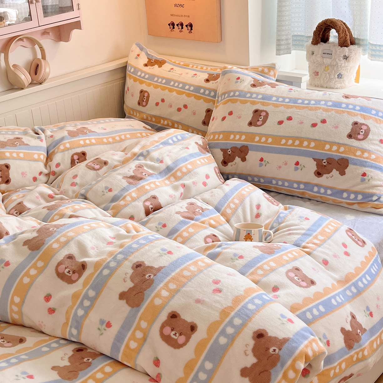 91家纺网 家纺一手货源 找家纺 桃子家居 2025新款A类ins小清新少女奶油卡通可爱加厚牛奶绒四件套 绒-可爱熊