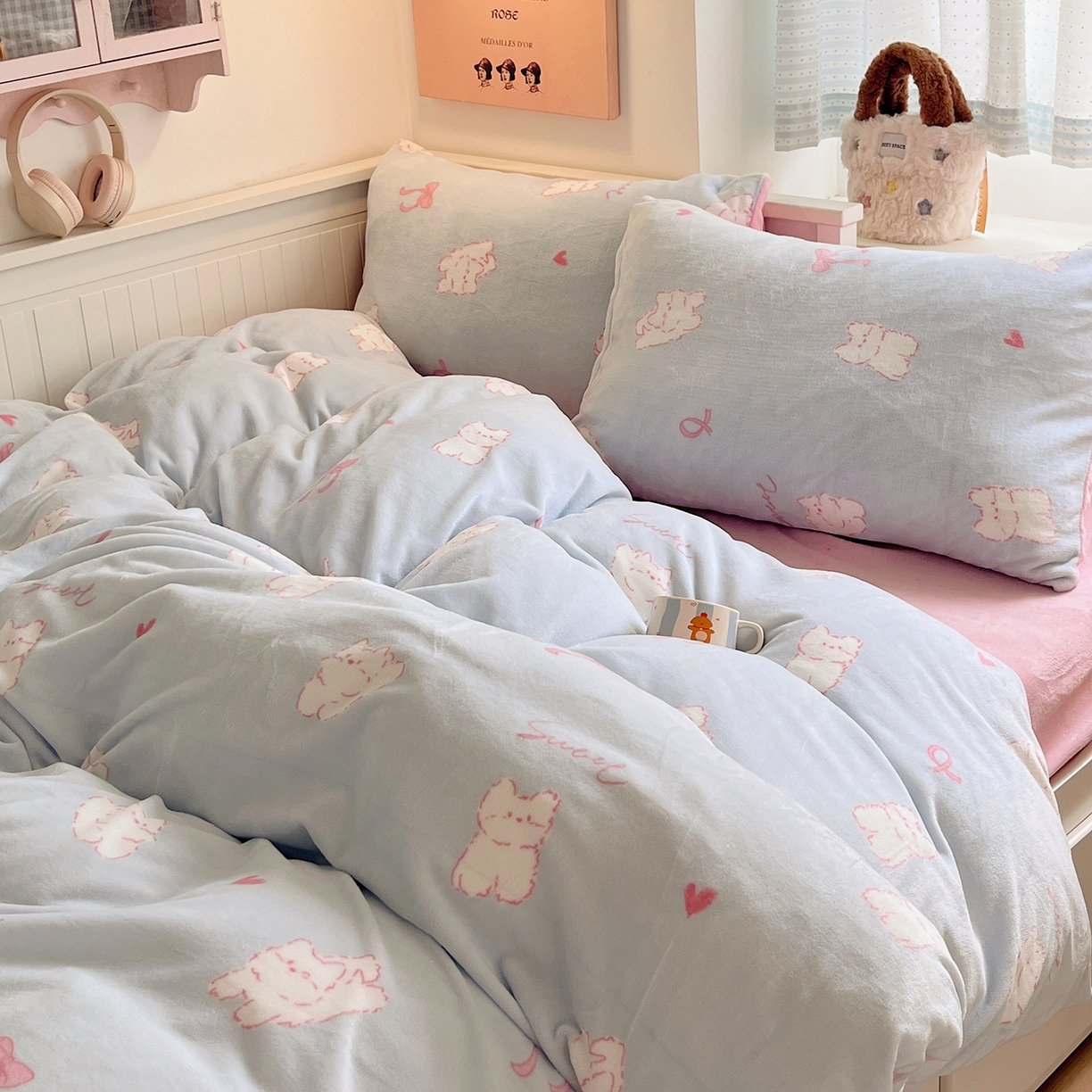 91家纺网 家纺一手货源 找家纺 桃子家居 2025新款A类ins小清新少女奶油卡通可爱加厚牛奶绒四件套 绒-蓝甜心猫咪