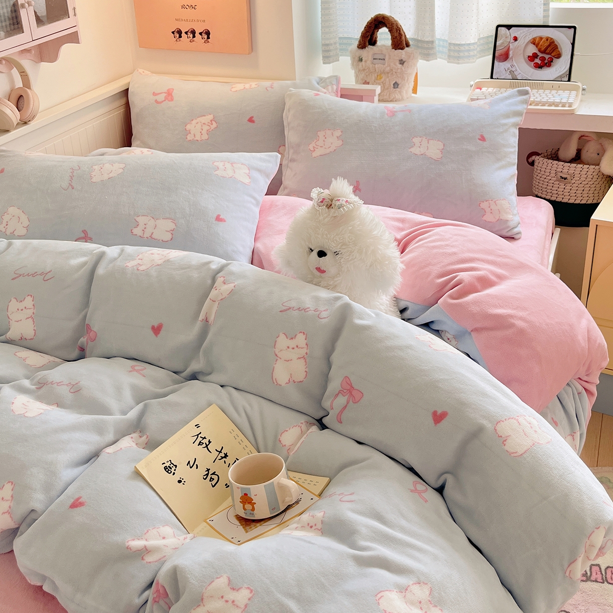 91家纺网 家纺一手货源 找家纺 桃子家居 2025新款A类ins小清新少女奶油卡通可爱加厚牛奶绒四件套 绒-蓝甜心猫咪