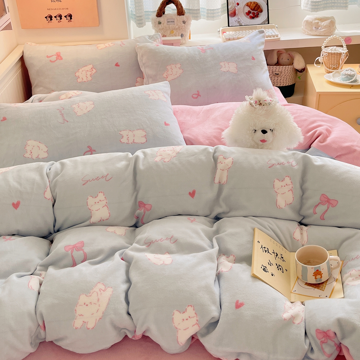 91家纺网 家纺一手货源 找家纺 桃子家居 2025新款A类ins小清新少女奶油卡通可爱加厚牛奶绒四件套 绒-蓝甜心猫咪