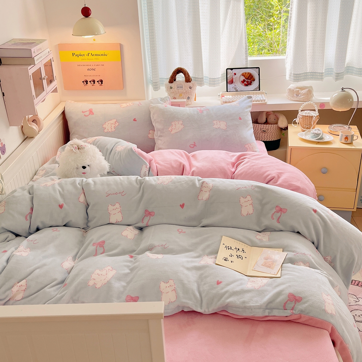 91家纺网 家纺一手货源 找家纺 桃子家居 2025新款A类ins小清新少女奶油卡通可爱加厚牛奶绒四件套 绒-蓝甜心猫咪