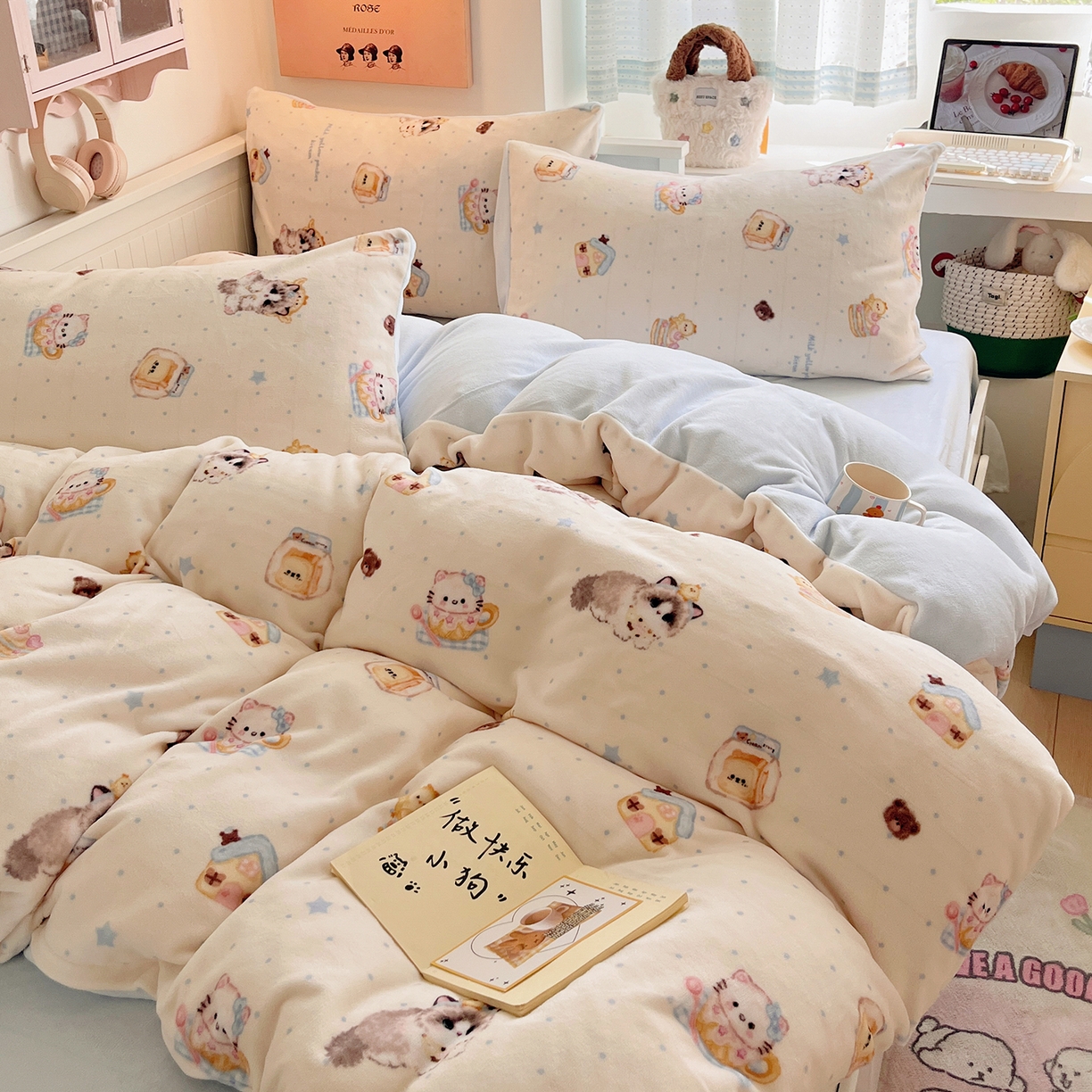 91家纺网 家纺一手货源 找家纺 桃子家居 2025新款A类ins小清新少女奶油卡通可爱加厚牛奶绒四件套 绒-猫咪日记