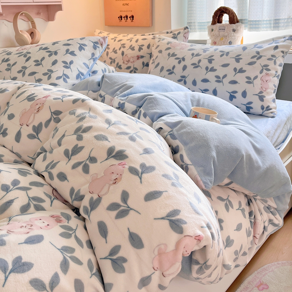 91家纺网 家纺一手货源 找家纺 桃子家居 2025新款A类ins小清新少女奶油卡通可爱加厚牛奶绒四件套 绒-萌萌兔