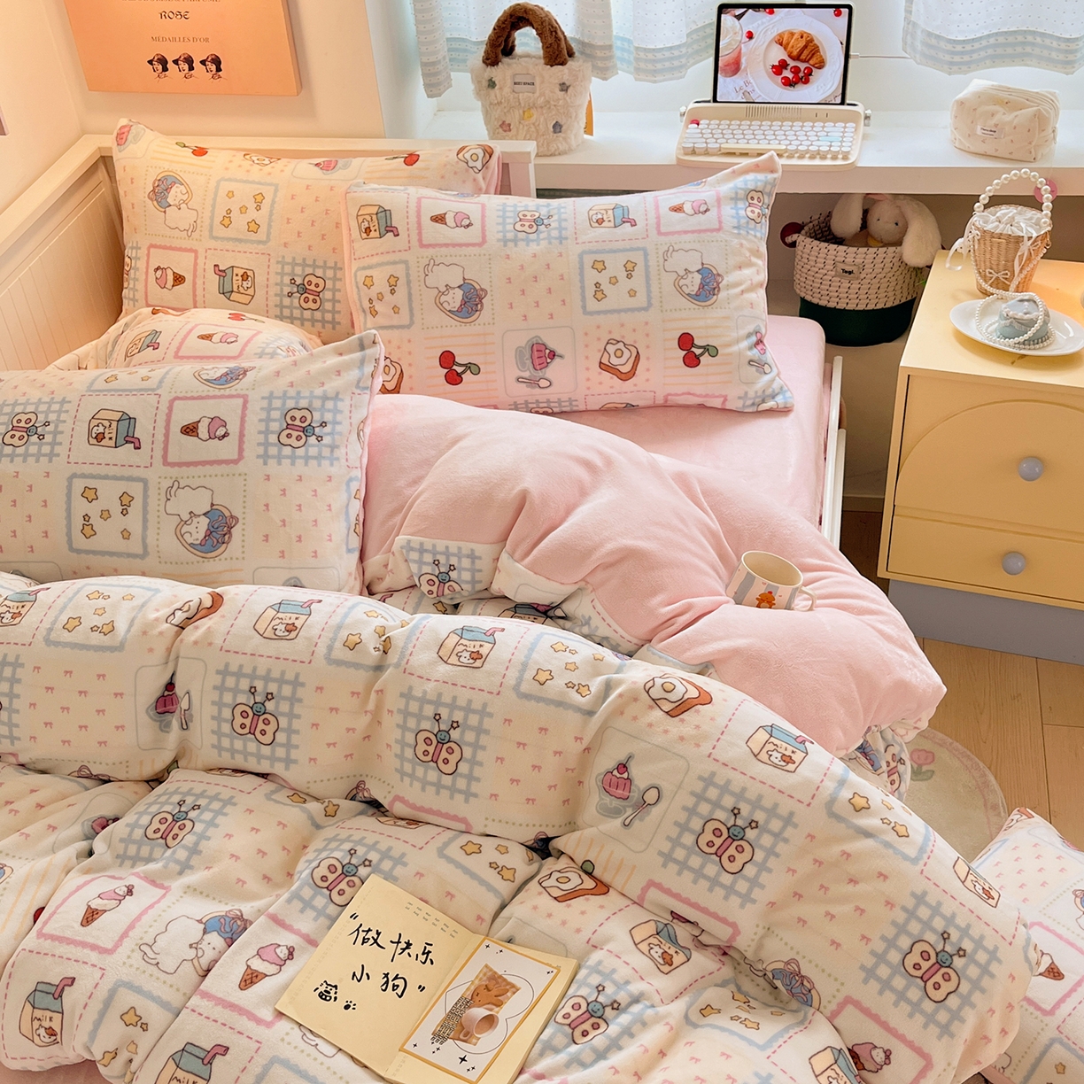 91家纺网 家纺一手货源 找家纺 桃子家居 2025新款A类ins小清新少女奶油卡通可爱加厚牛奶绒四件套 绒-糖果屋