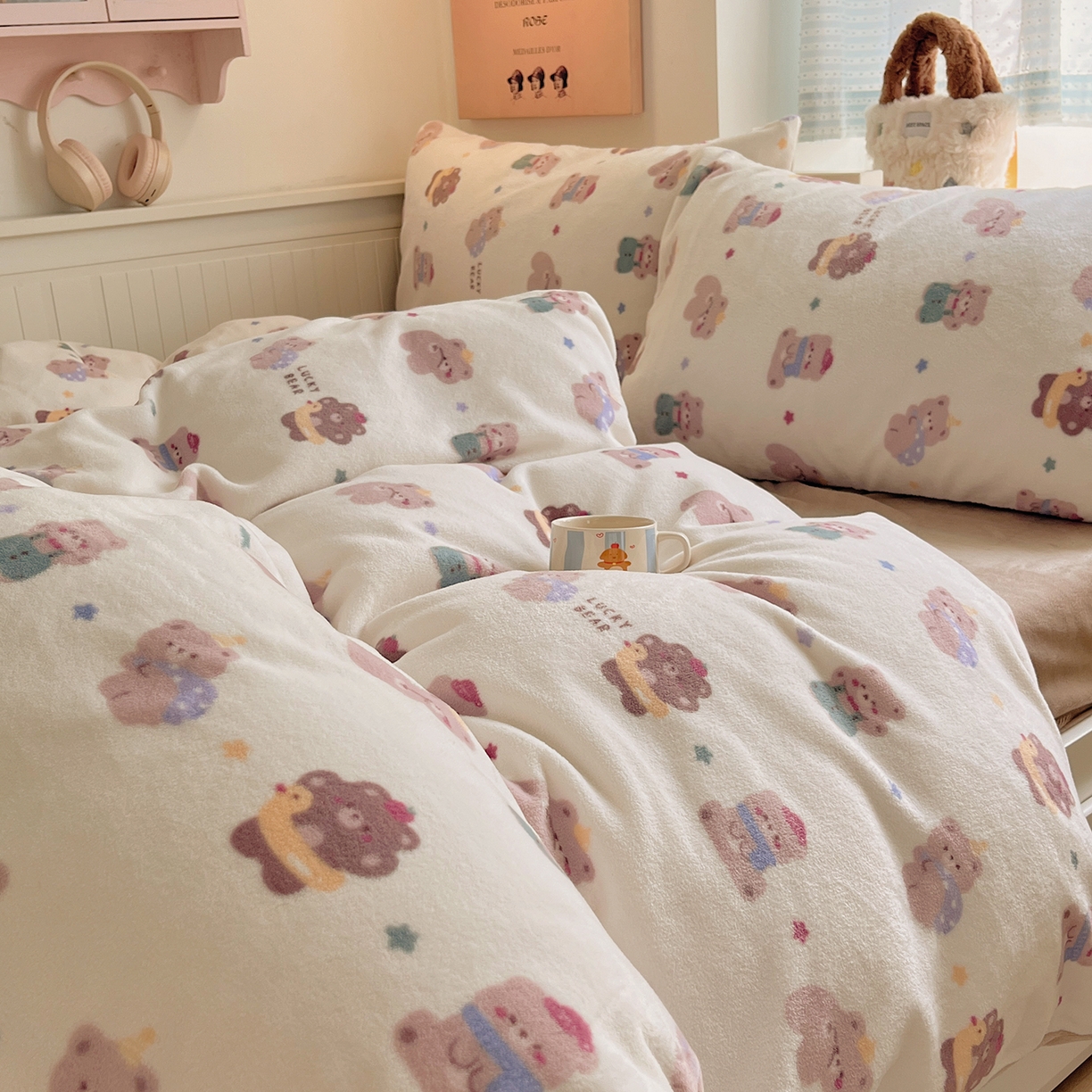 91家纺网 家纺一手货源 找家纺 桃子家居 2025新款A类ins小清新少女奶油卡通可爱加厚牛奶绒四件套 绒-小伙伴