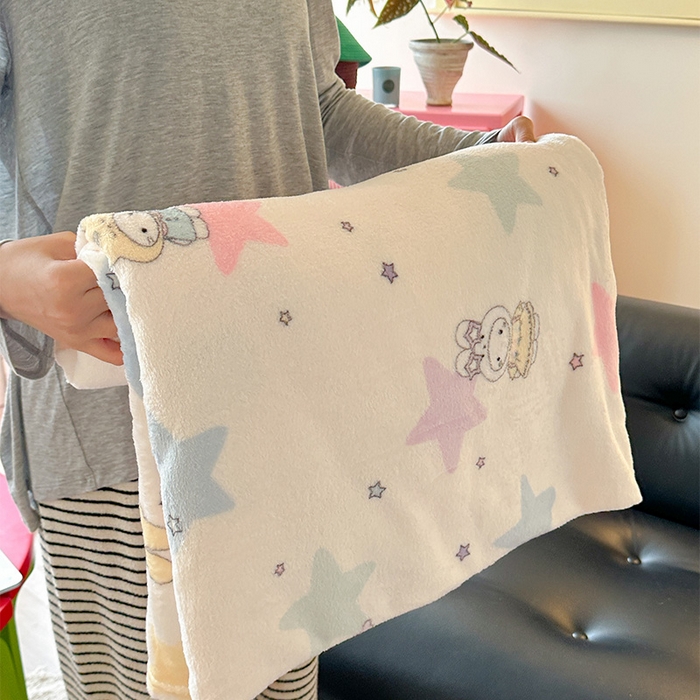 91家纺网 家纺一手货源 找家纺 贝扬思家纺 2025新款四季款双面印花牛奶绒毛毯空调毯 星星米菲