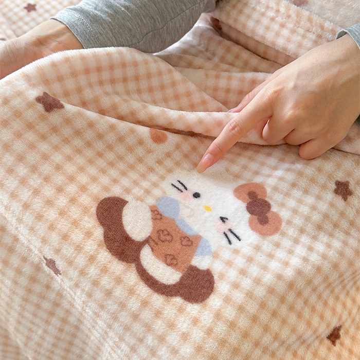 91家纺网 家纺一手货源 找家纺 贝扬思家纺 2025新款四季款双面印花牛奶绒毛毯空调毯 咖星小猫