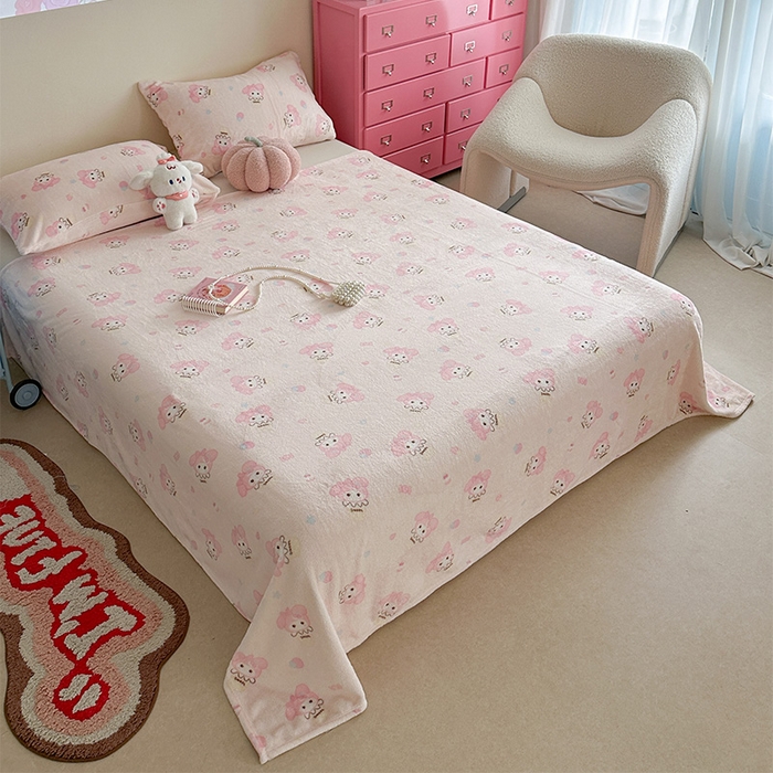 91家纺网 家纺一手货源 找家纺 贝扬思家纺 2025新款四季款双面印花牛奶绒毛毯空调毯 甜茶小美