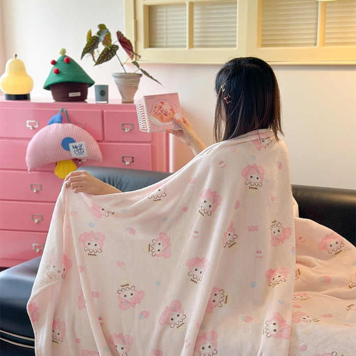 91家纺网 家纺一手货源 找家纺 贝扬思家纺 2025新款四季款双面印花牛奶绒毛毯空调毯 甜茶小美