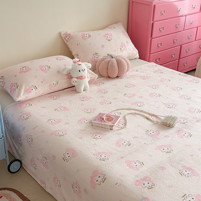 91家纺网 家纺一手货源 找家纺 贝扬思家纺 2025新款四季款双面印花牛奶绒毛毯空调毯 甜茶小美