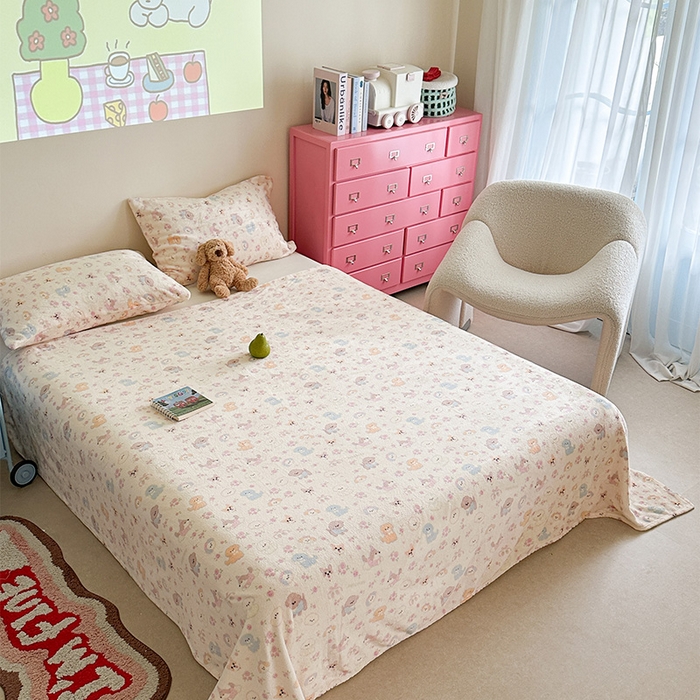 91家纺网 家纺一手货源 找家纺 贝扬思家纺 2025新款四季款双面印花牛奶绒毛毯空调毯 小狗团子