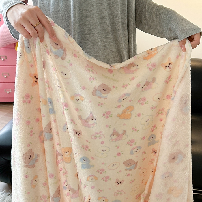 91家纺网 家纺一手货源 找家纺 贝扬思家纺 2025新款四季款双面印花牛奶绒毛毯空调毯 小狗团子