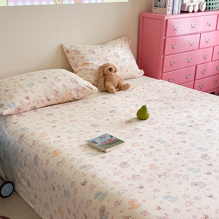 91家纺网 家纺一手货源 找家纺 贝扬思家纺 2025新款四季款双面印花牛奶绒毛毯空调毯 小狗团子