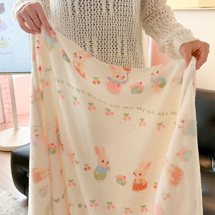 91家纺网 家纺一手货源 找家纺 贝扬思家纺 2025新款四季款双面印花牛奶绒毛毯空调毯 小兔胡萝卜