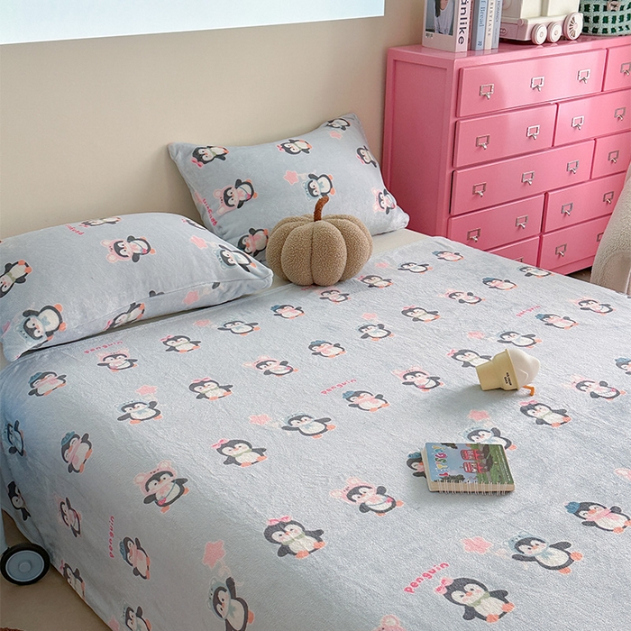 91家纺网 家纺一手货源 找家纺 贝扬思家纺 2025新款四季款双面印花牛奶绒毛毯空调毯 QQ企鹅